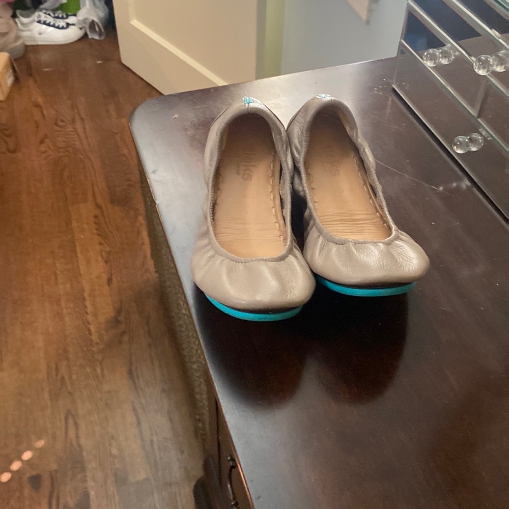Tieks flats - Size 8